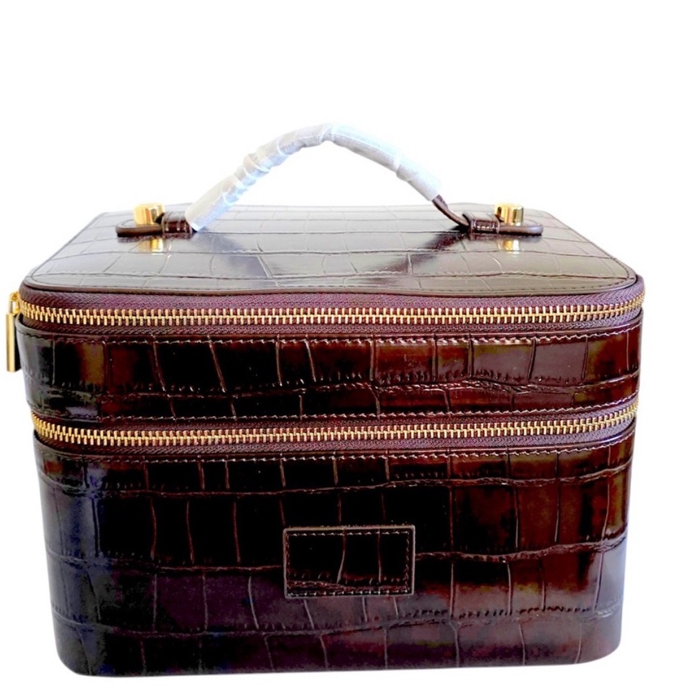 Elegant Brown Crocodile-Embossed Cosmetic Case